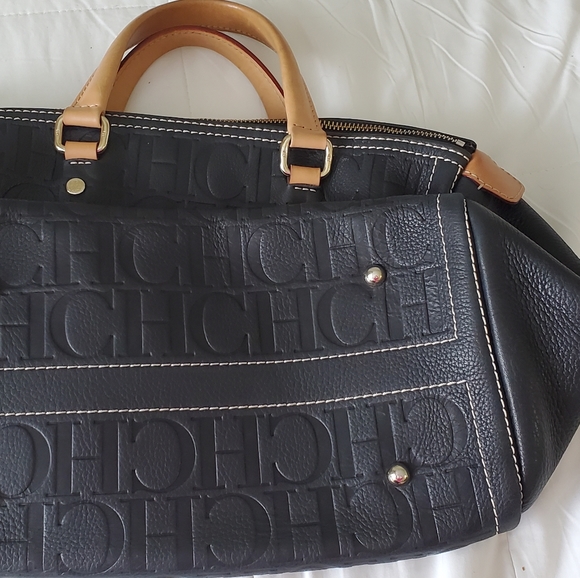 Andy, Carolina Herrera handbag - Picture 8 of 8